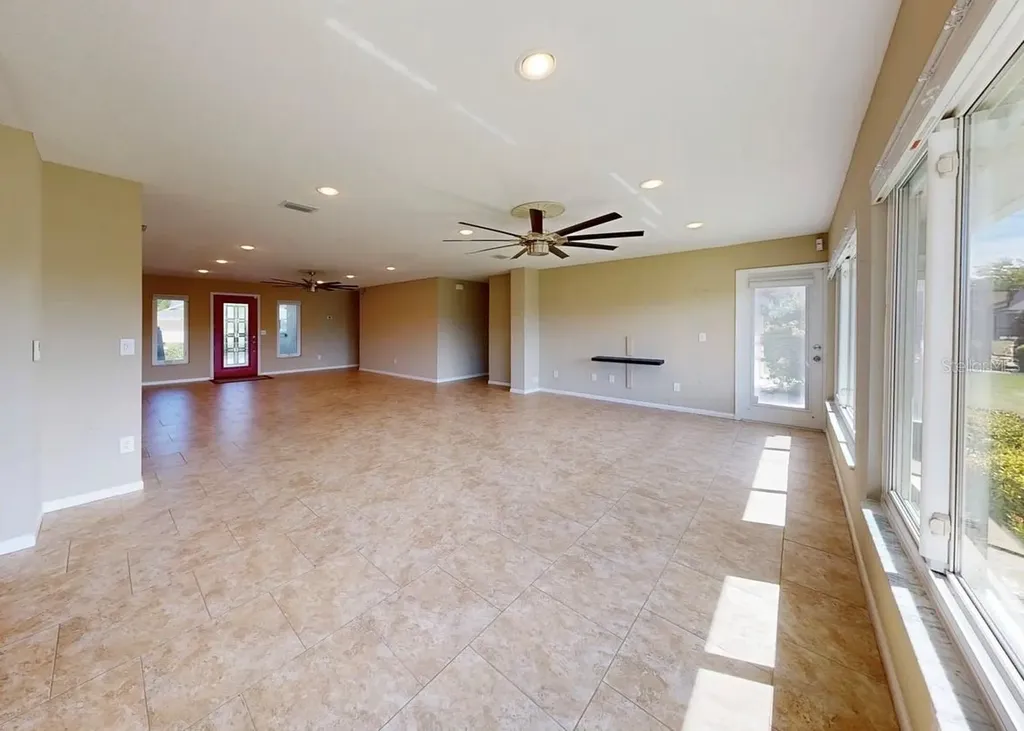 2110 W View Drive Sun City Center FL 33573