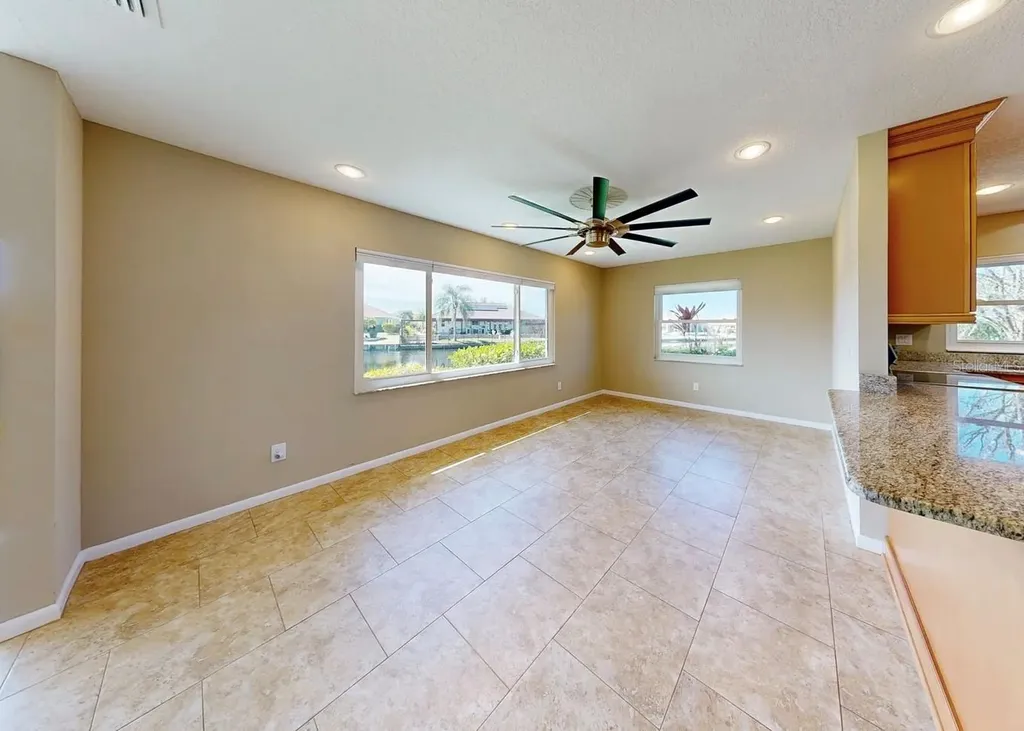 2110 W View Drive Sun City Center FL 33573