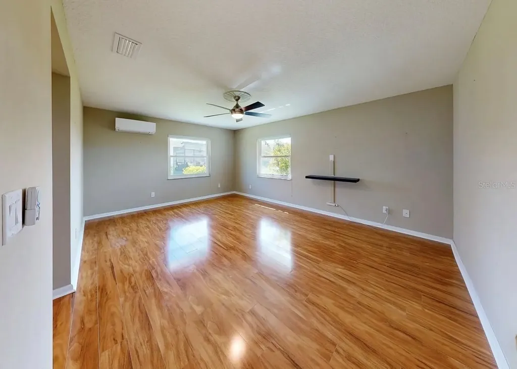 2110 W View Drive Sun City Center FL 33573