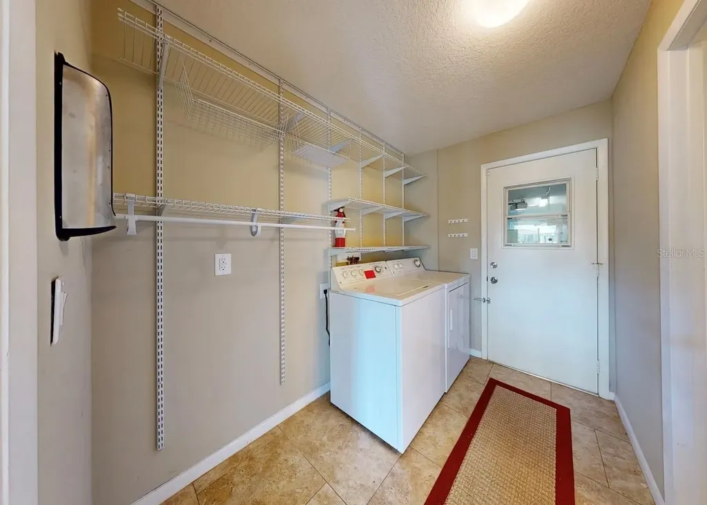 2110 W View Drive Sun City Center FL 33573