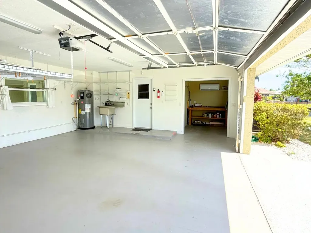 2110 W View Drive Sun City Center FL 33573
