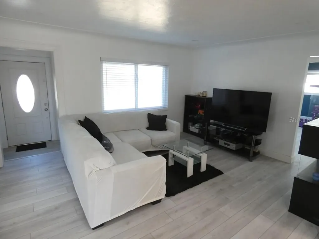 1312 57th Avenue N St Petersburg FL 33703