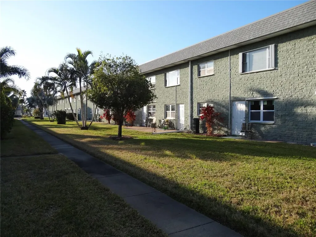5287 81st Street St Petersburg FL 33709