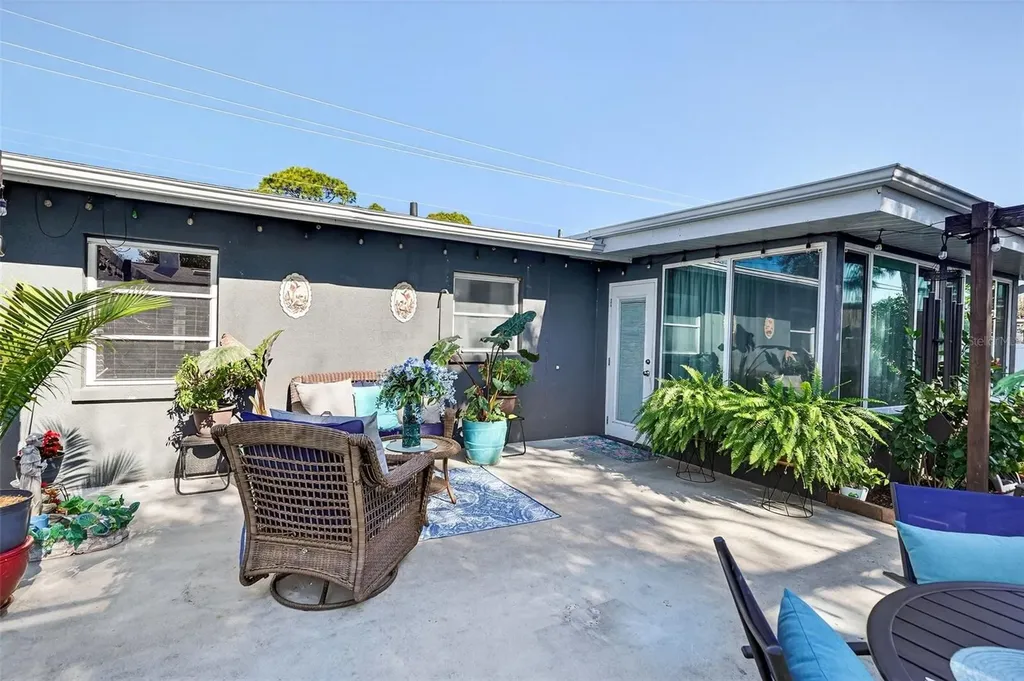 405 W Seminole Drive Venice FL 34293