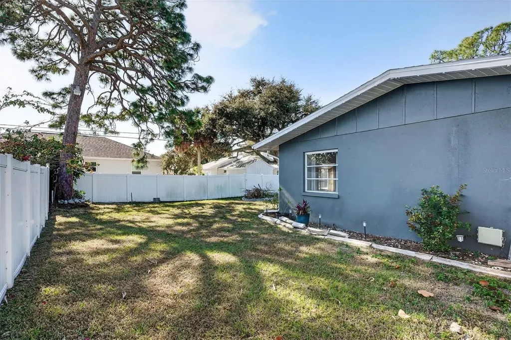 405 W Seminole Drive Venice FL 34293
