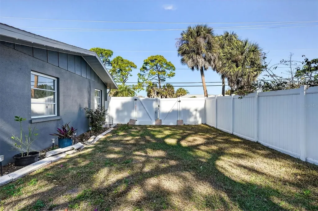 405 W Seminole Drive Venice FL 34293