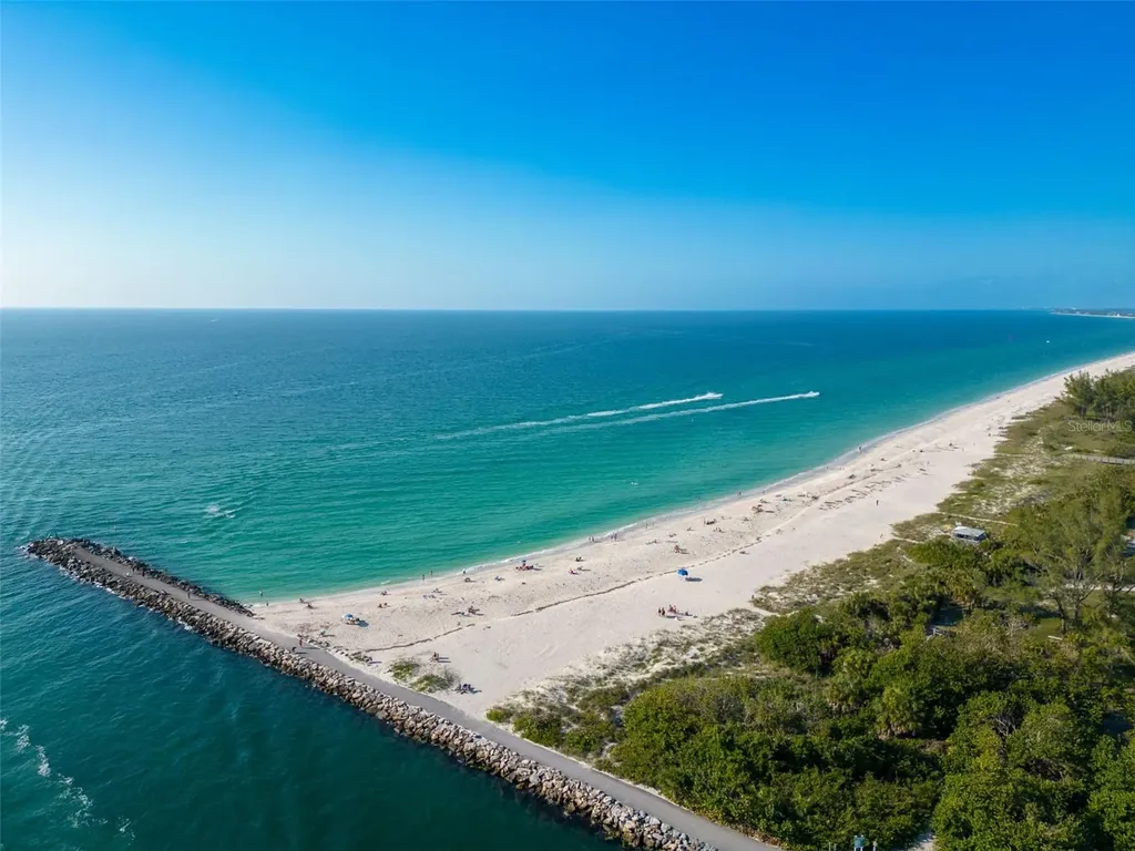 405 W Seminole Drive Venice FL 34293