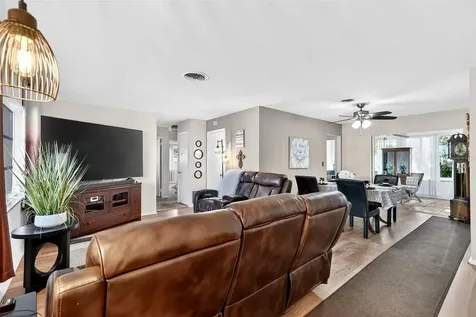 405 W Seminole Drive Venice FL 34293