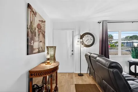405 W Seminole Drive Venice FL 34293
