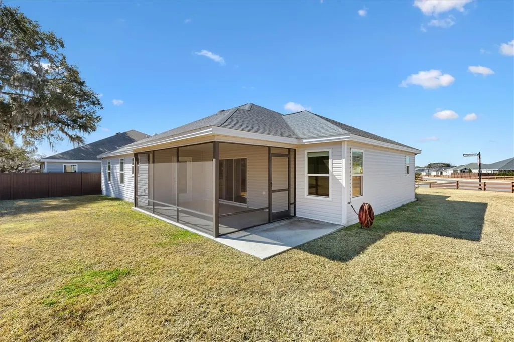 11405 Zimmerman Path Oxford FL 34484