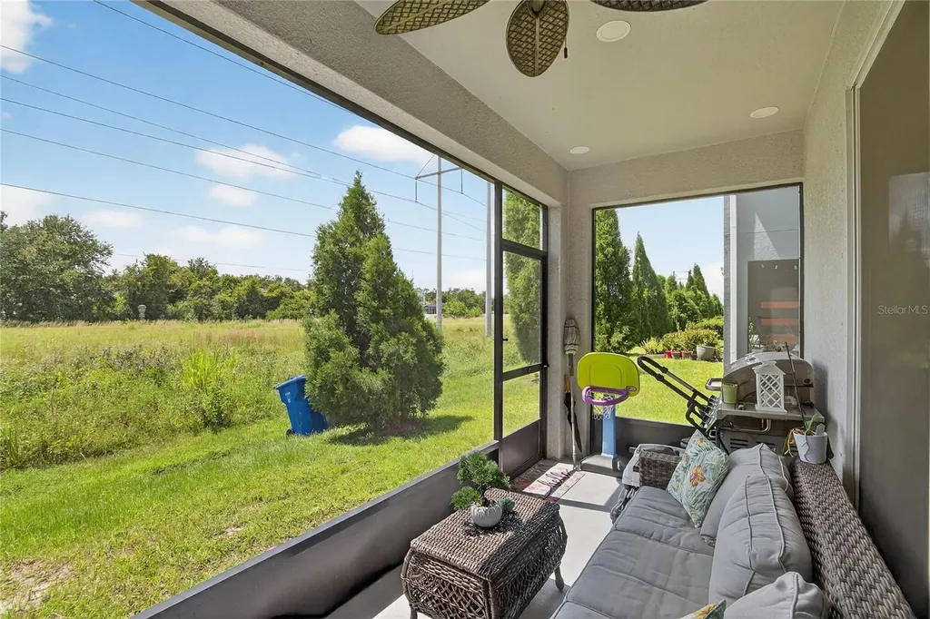 8647 Falling Blue Place Riverview FL 33578