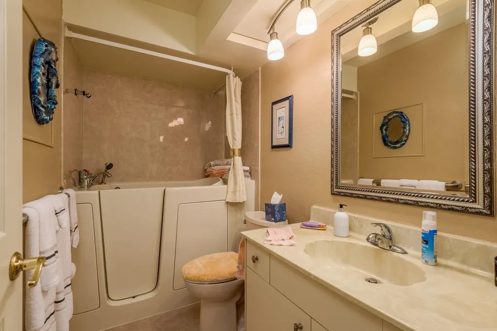 3413 Rochelle Court Clearwater FL 33761