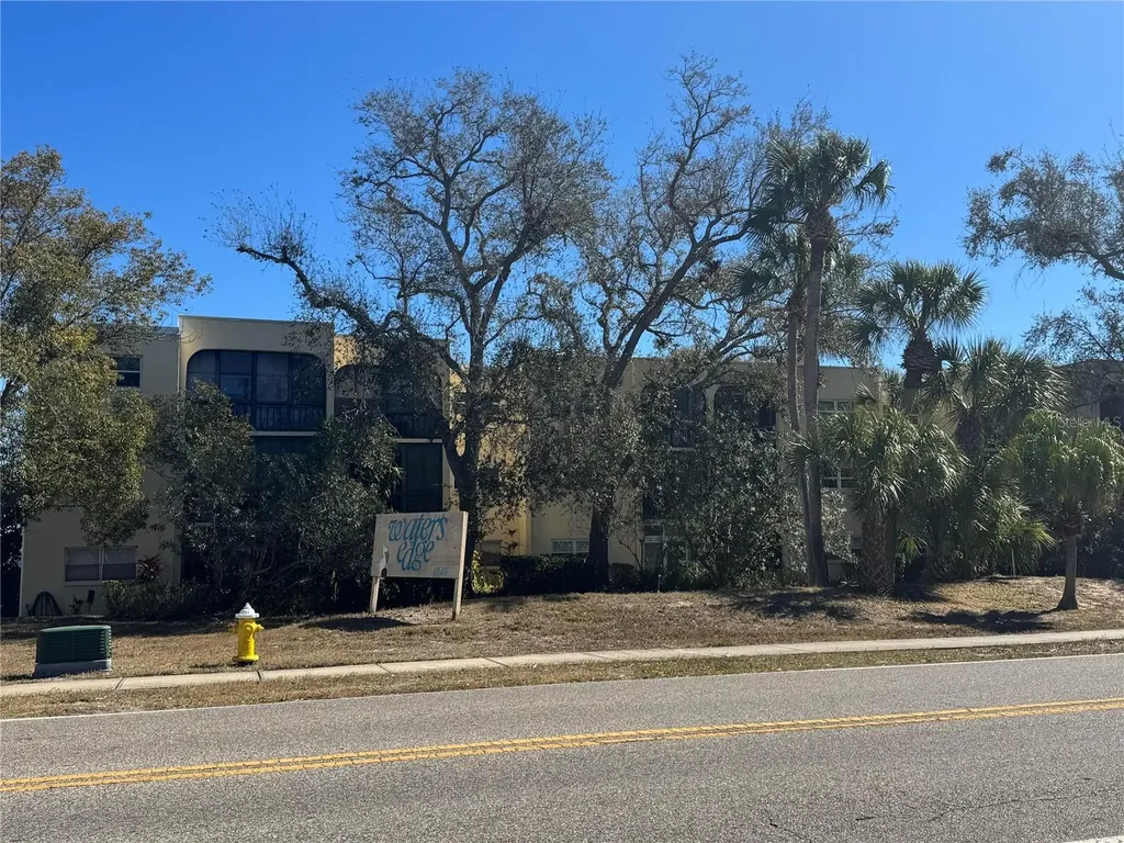 11485 Oakhurst Road Largo FL 33774