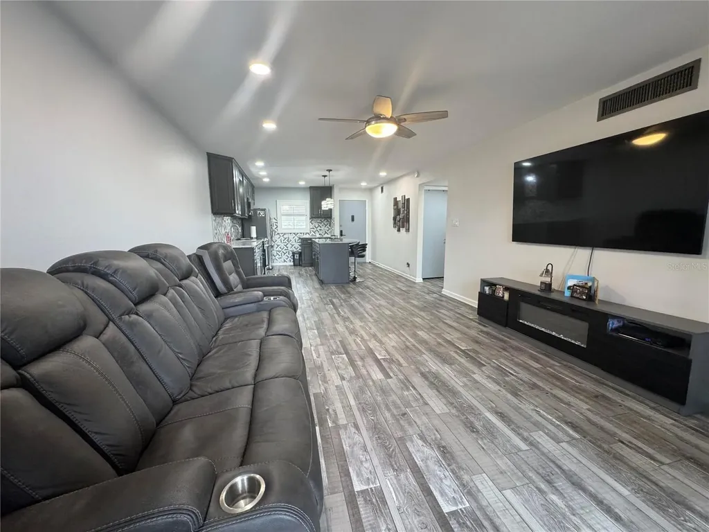 11485 Oakhurst Road Largo FL 33774