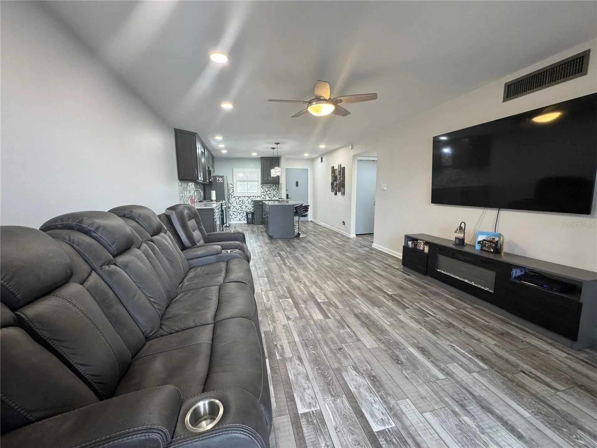 11485 Oakhurst Road Largo FL 33774