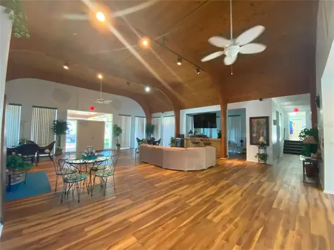 11485 Oakhurst Road Largo FL 33774