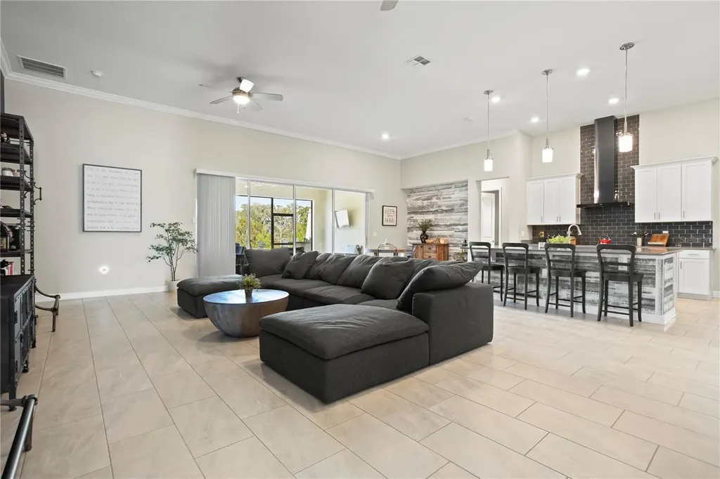 5111 Kingwell Circle Oviedo FL 32765
