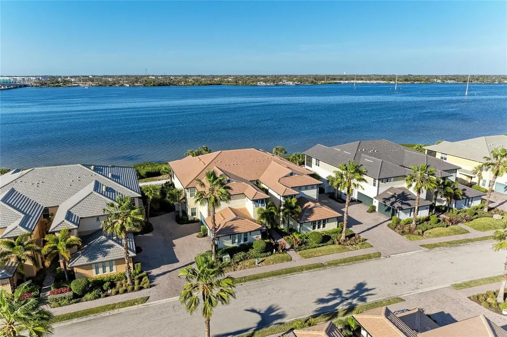 1246 Riverscape Street Bradenton FL 34208