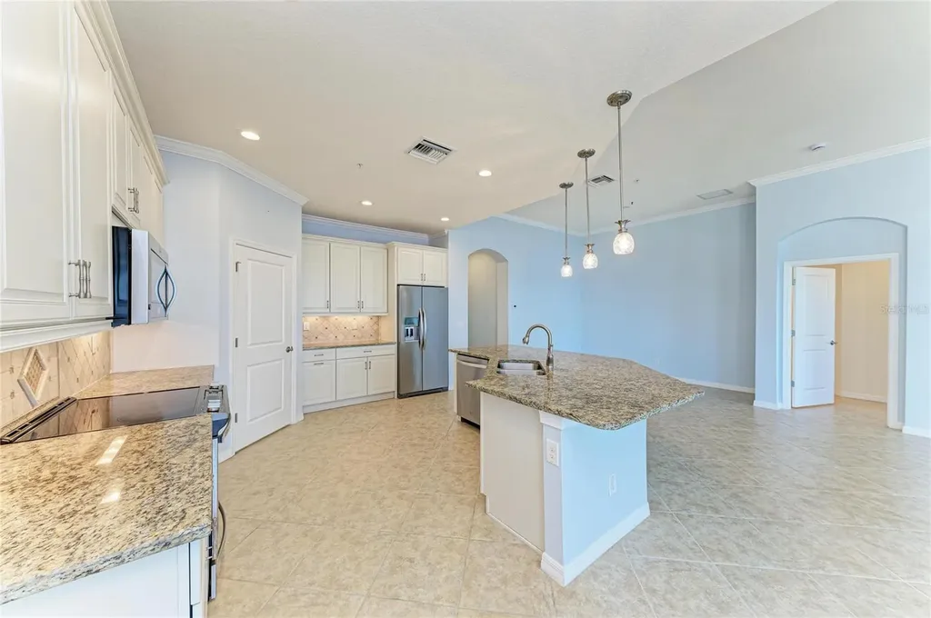 1246 Riverscape Street Bradenton FL 34208