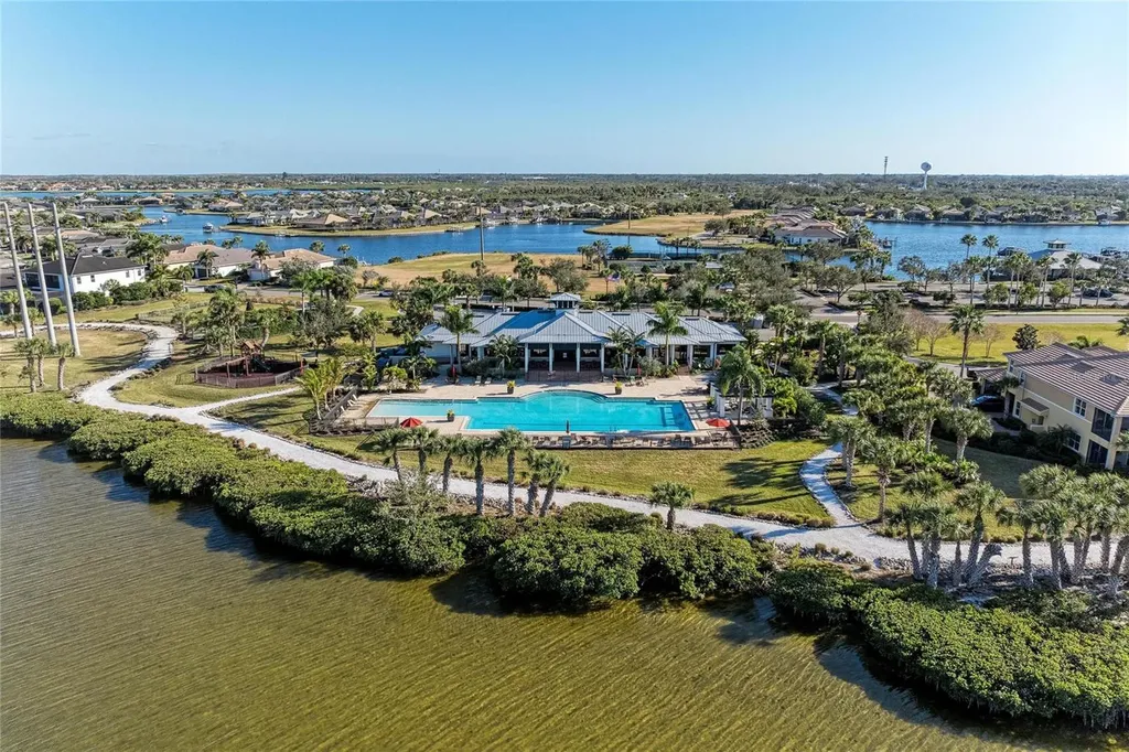 1246 Riverscape Street Bradenton FL 34208