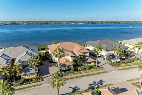 1246 Riverscape Street Bradenton FL 34208