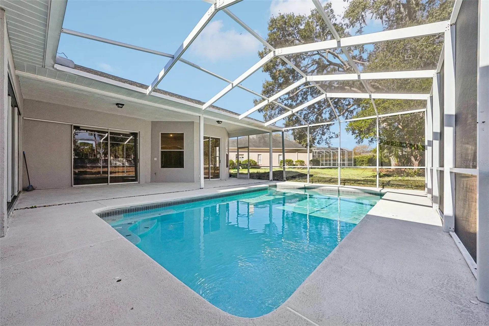 918 Academy Drive Brandon FL 33511