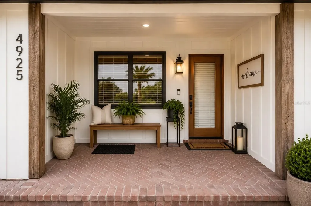 4925 Remington Drive Sarasota FL 34234