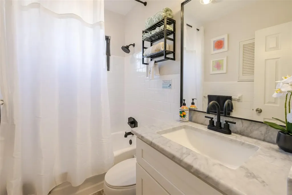 4925 Remington Drive Sarasota FL 34234