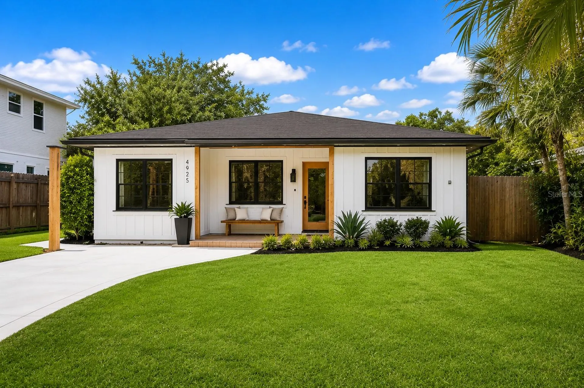 4925 Remington Drive Sarasota FL 34234
