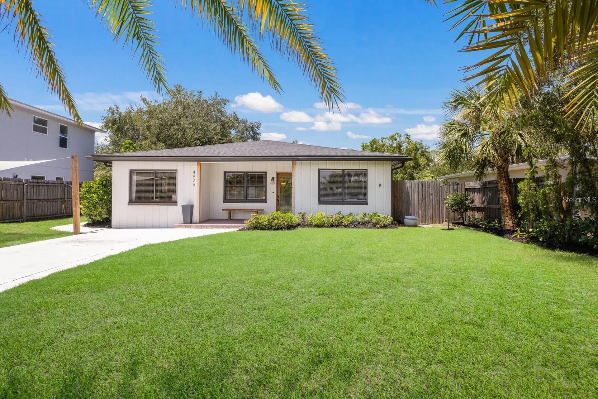 4925 Remington Drive Sarasota FL 34234