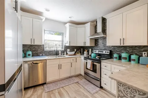 4925 Remington Drive Sarasota FL 34234