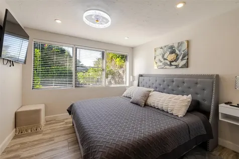 4925 Remington Drive Sarasota FL 34234
