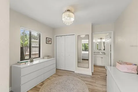 4925 Remington Drive Sarasota FL 34234