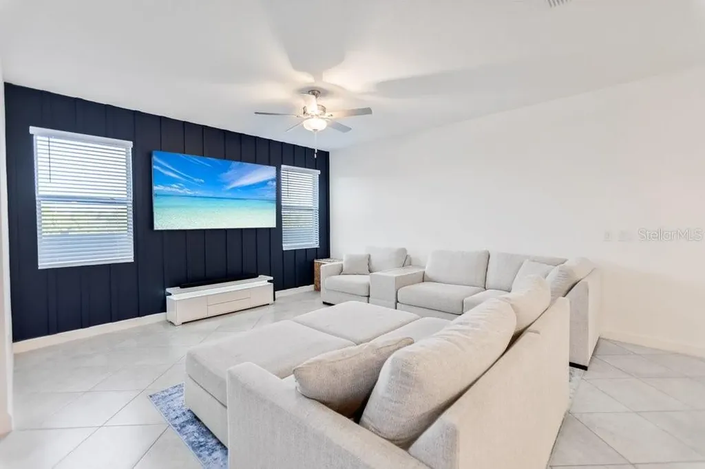 8241 Corner Pine Way New Port Richey FL 34655