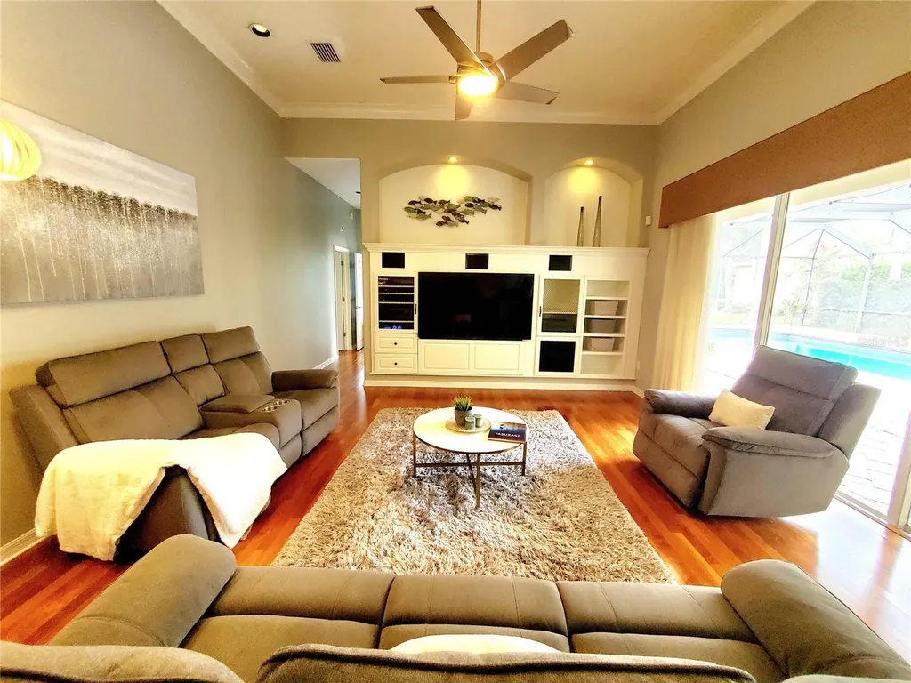10004 Tree Tops Lake Road Tampa FL 33626
