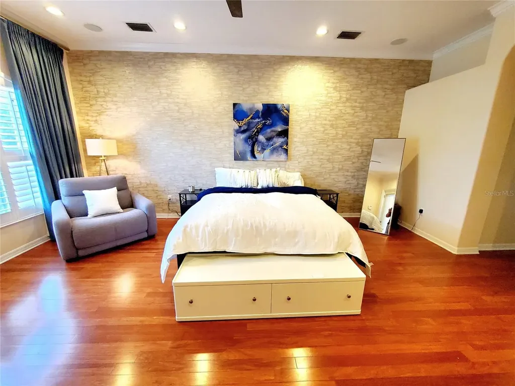 10004 Tree Tops Lake Road Tampa FL 33626
