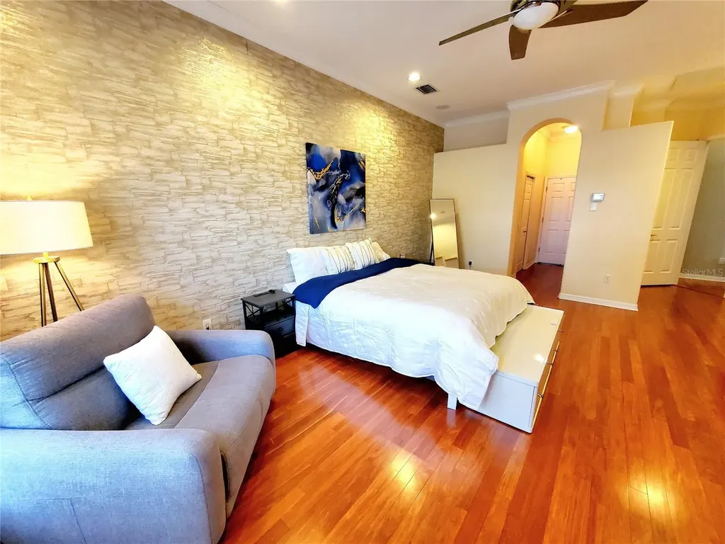 10004 Tree Tops Lake Road Tampa FL 33626