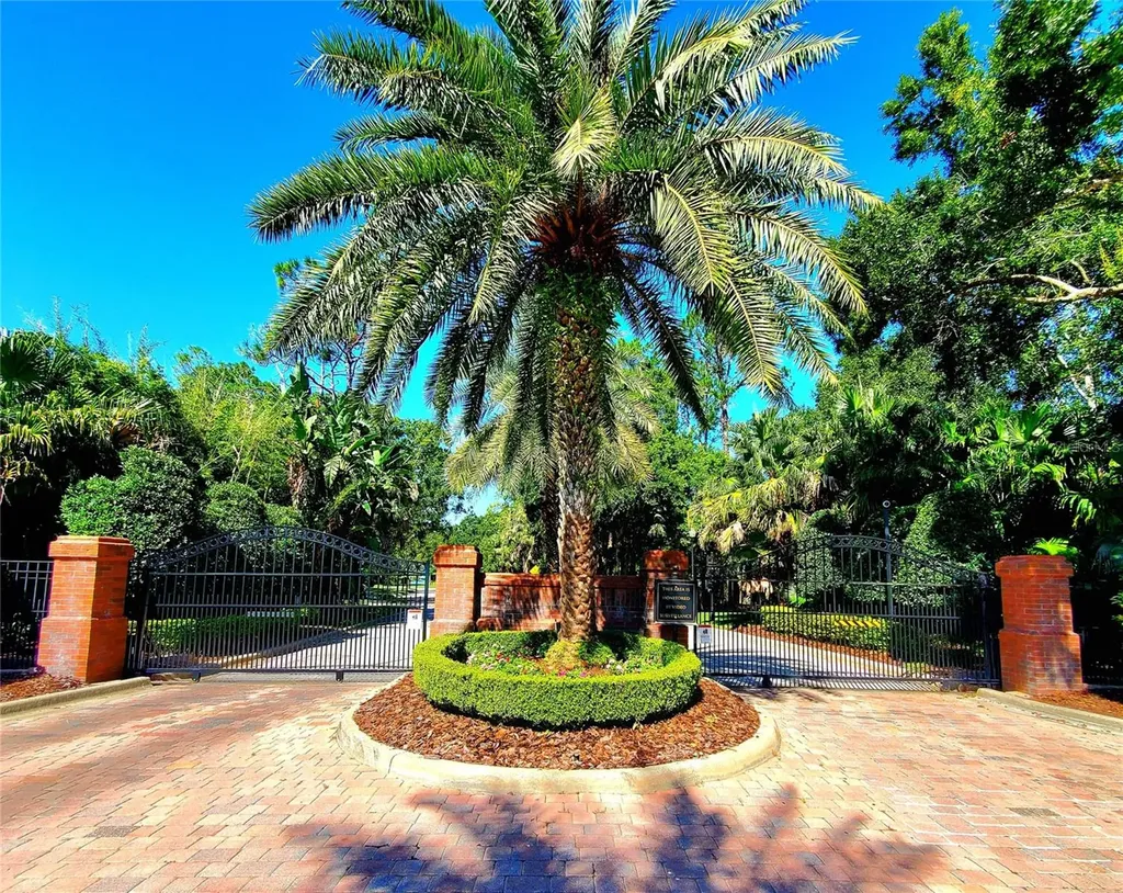 10004 Tree Tops Lake Road Tampa FL 33626