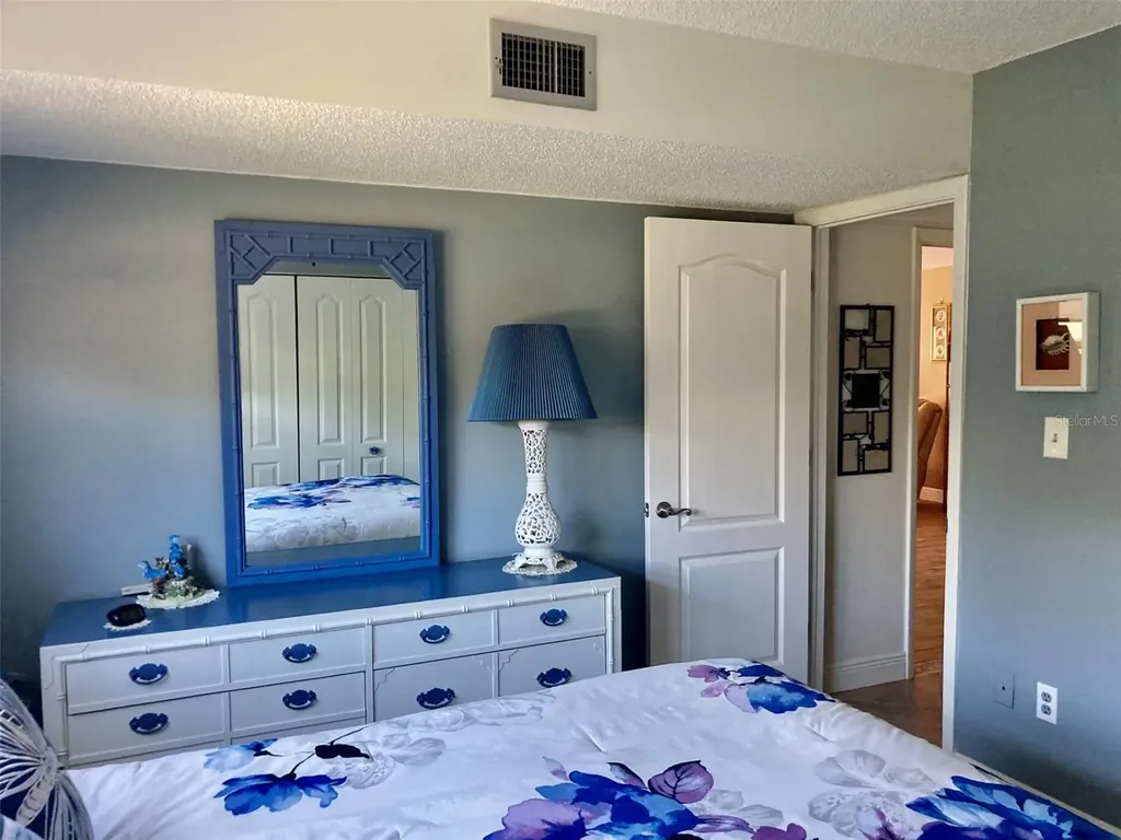 6002 Oak Creek Lane Bradenton FL 34210