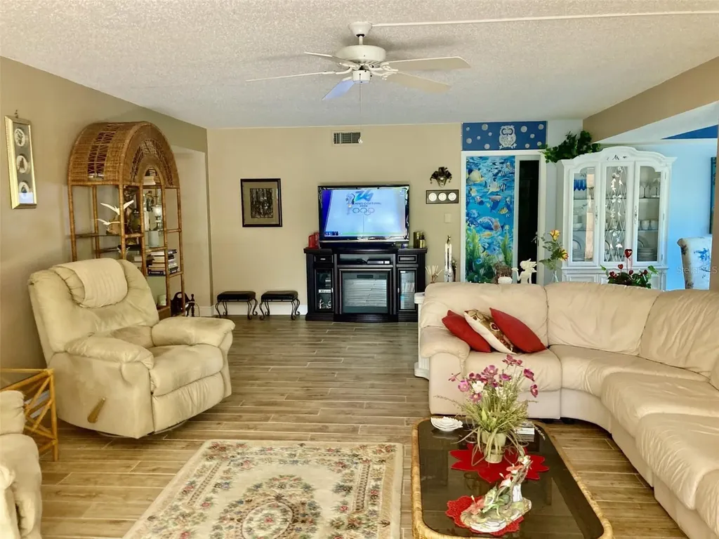 6002 Oak Creek Lane Bradenton FL 34210