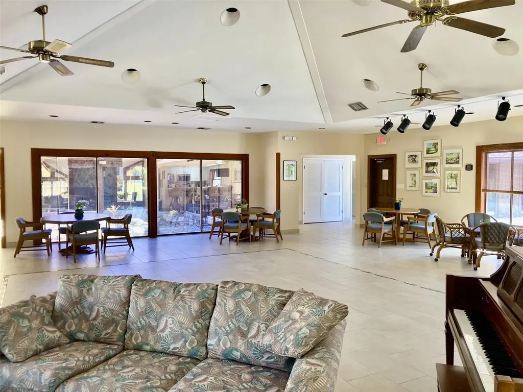 6002 Oak Creek Lane Bradenton FL 34210