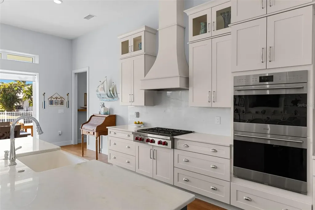 708 Pinckney Drive Apollo Beach FL 33572
