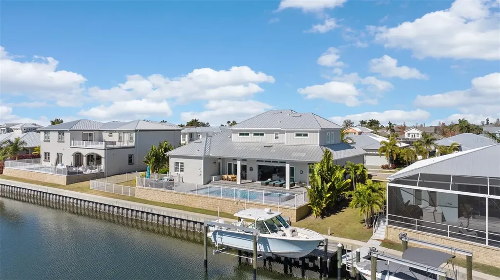 708 Pinckney Drive Apollo Beach FL 33572