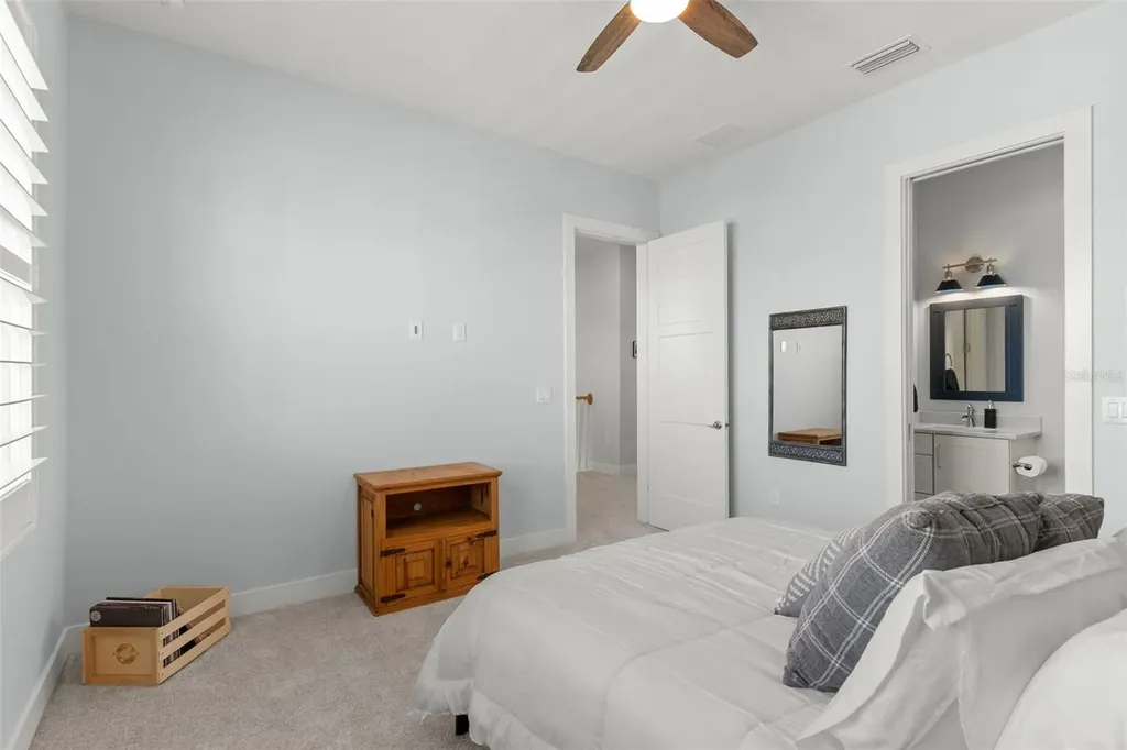 708 Pinckney Drive Apollo Beach FL 33572