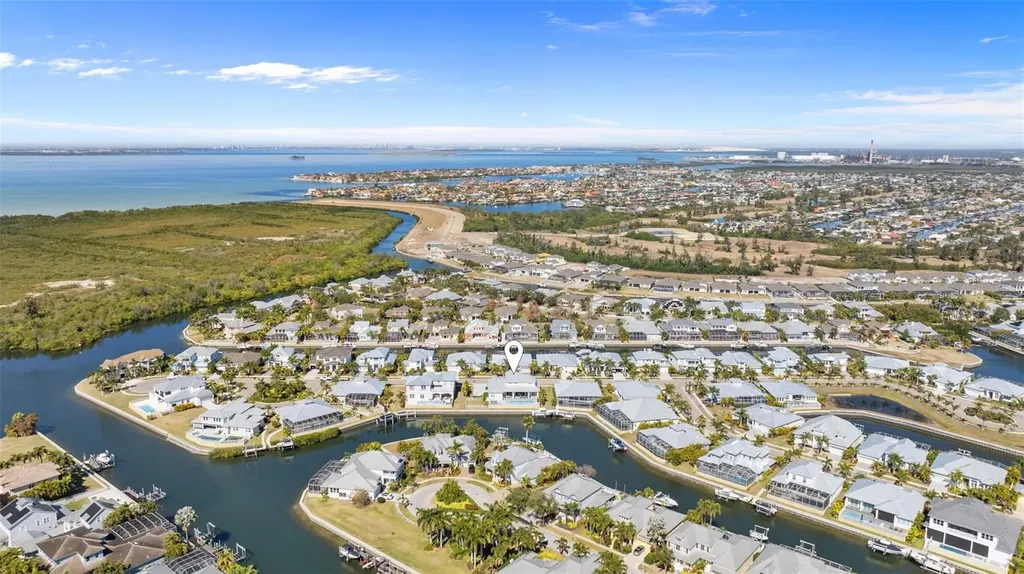 708 Pinckney Drive Apollo Beach FL 33572