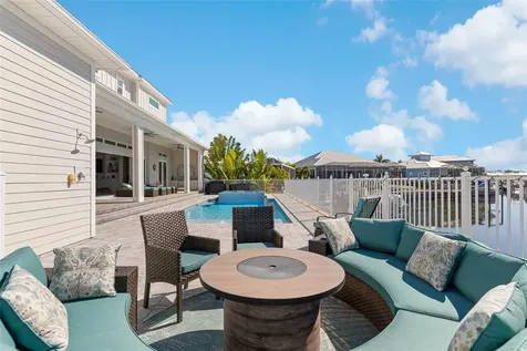 708 Pinckney Drive Apollo Beach FL 33572