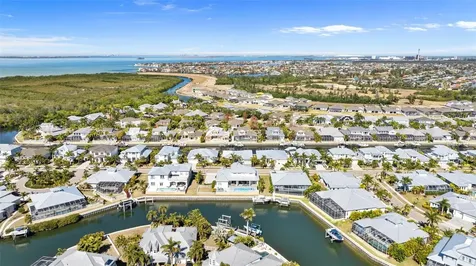 708 Pinckney Drive Apollo Beach FL 33572