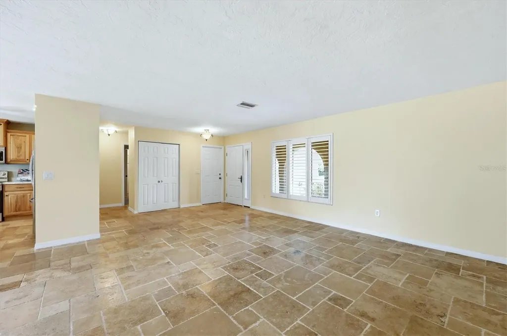 6007 9th Avenue W Bradenton FL 34209
