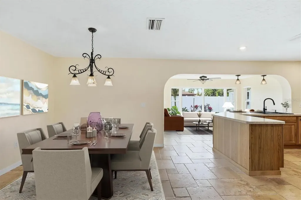 6007 9th Avenue W Bradenton FL 34209