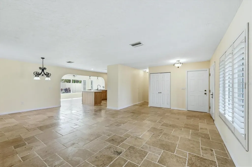 6007 9th Avenue W Bradenton FL 34209